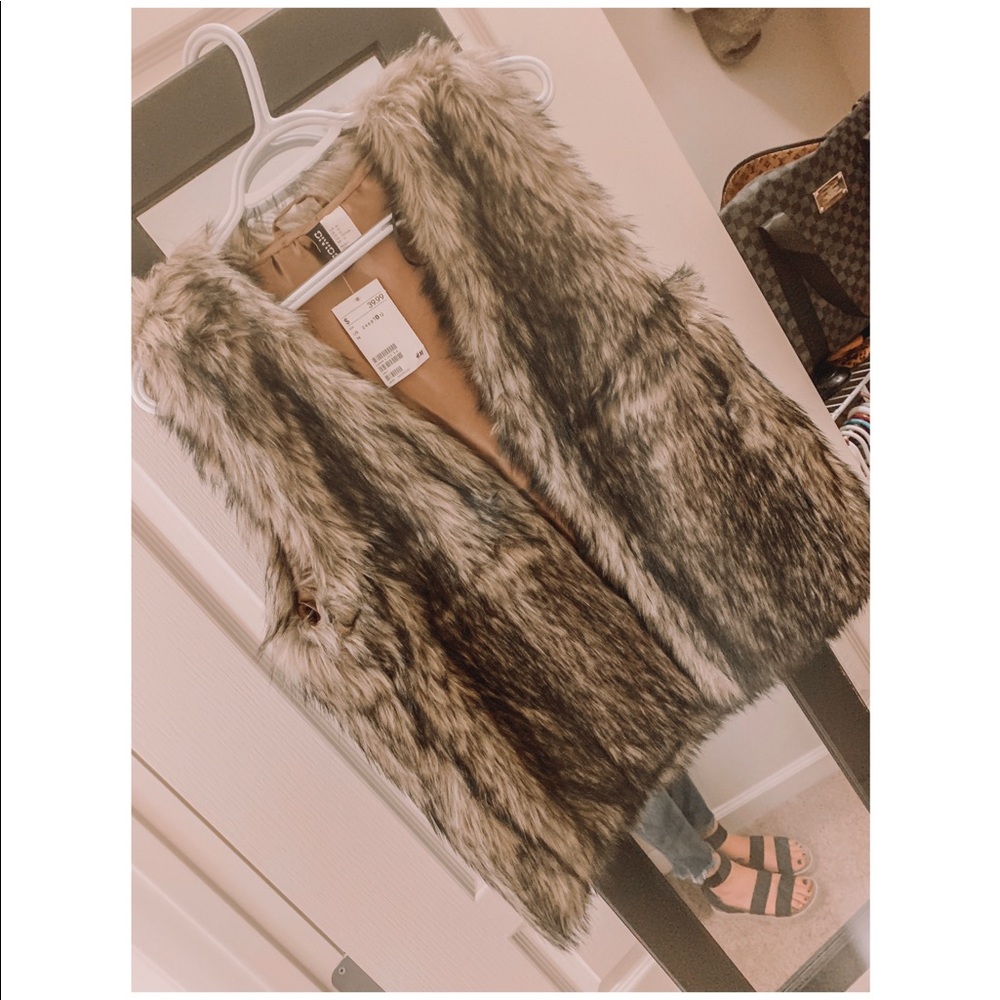 NWT✨Fur Vest✨